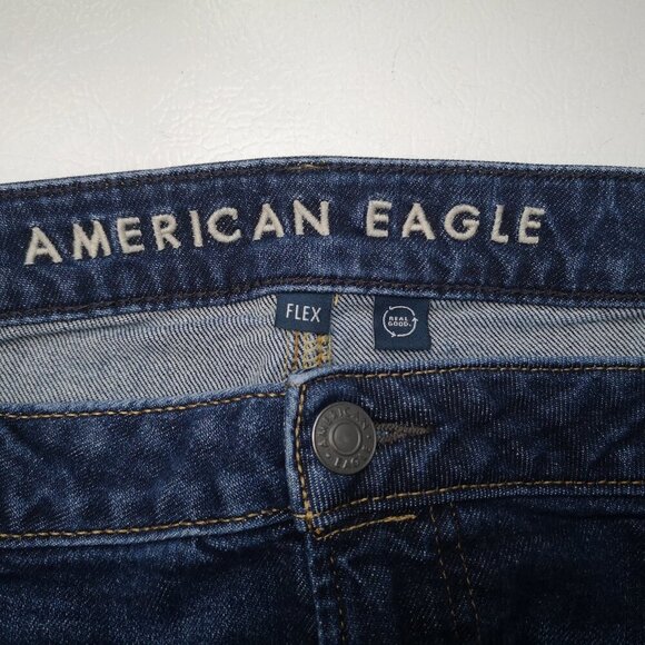 American Eagle Flex Men's Size 40/30 Medium Wash Zipper & Button Closure Jeans - Picture 9 of 16
